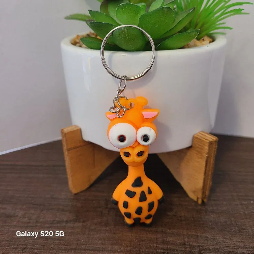 Unbranded Bug-Eyed Giraffe Keychain‎ NEW Unisex School Home Office Keys Auto